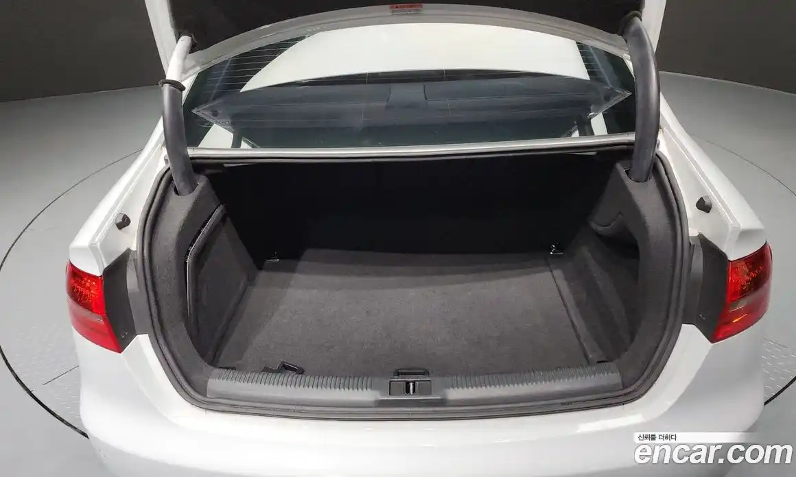 Audi A4 2015 2.0 Автомат в Москве № 163592, фото 8