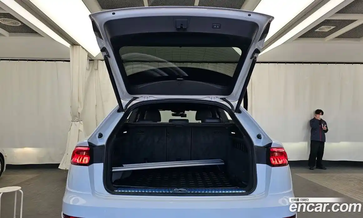 Audi Q8 2020 3.0 Автомат в Москве № 163919, фото 19