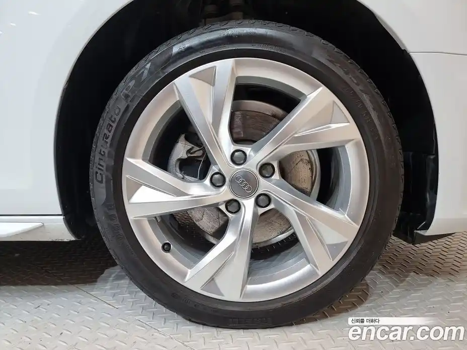 Audi A4 2021 2.0 Автомат в Москве № 164023, фото 5