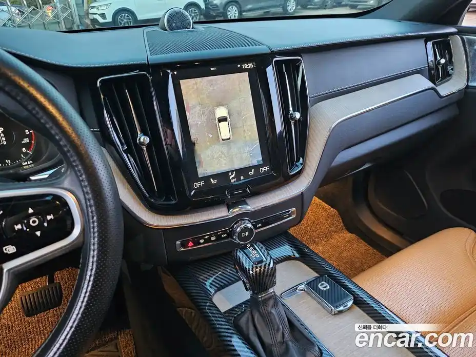 Volvo XC60 2019 2.0 Автомат в Москве № 164882, фото 12