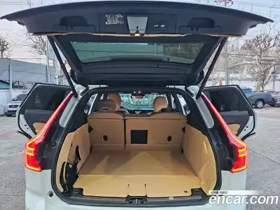 Volvo XC60 2019 2.0 Автомат в Москве № 164882, миниатюра 5