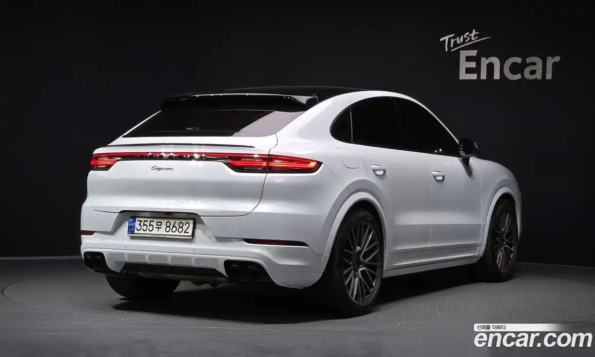 Porsche Cayenne 2022 3.0 Автомат в Москве № 165195, фото 11