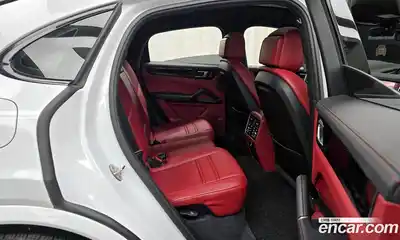 Porsche Cayenne 2022 3.0 Автомат в Москве № 165195, миниатюра 3