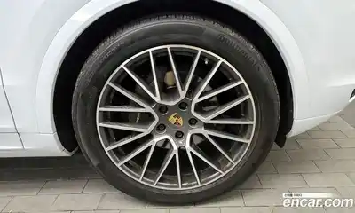 Porsche Cayenne 2022 3.0 Автомат в Москве № 165195, миниатюра 4