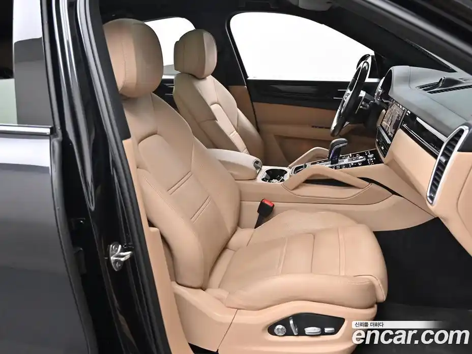 Porsche Cayenne 2021 3.0 Автомат в Москве № 165842, фото 10