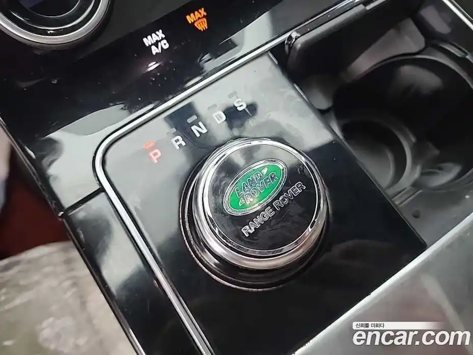 Land Rover Range-Rover Velar 2018 3.0 Автомат в Москве № 166538, фото 8