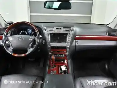 Lexus LS 2009 4.6 Автомат в Москве № 168338, миниатюра 7