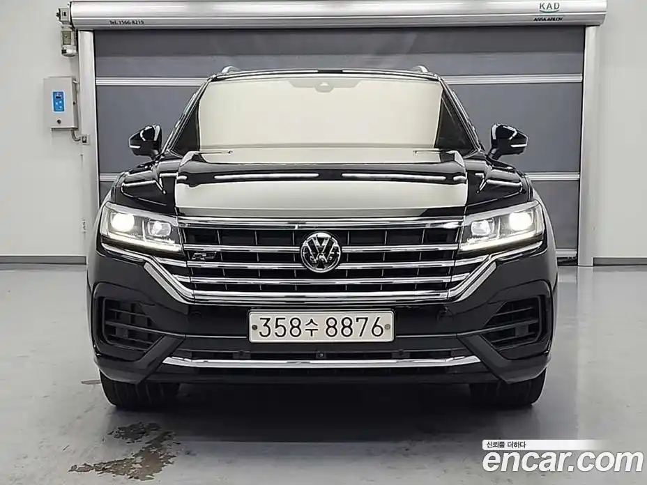 Volkswagen Touareg 2020 3.0 Автомат в Москве № 169218, фото 1