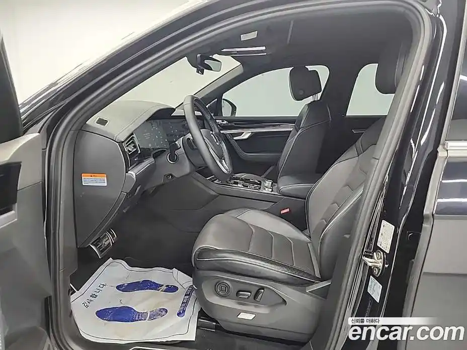 Volkswagen Touareg 2020 3.0 Автомат в Москве № 169218, фото 11