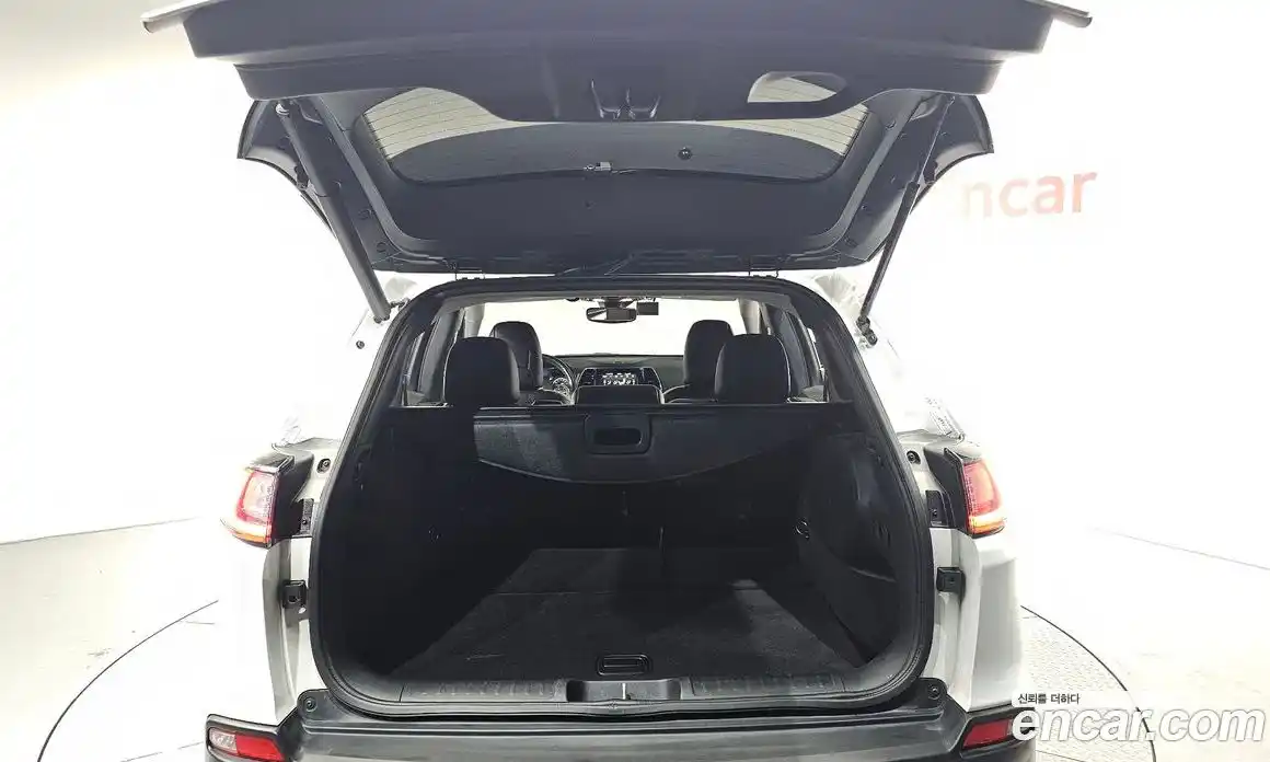 Jeep Cherokee 2021 2.4 Автомат в Москве № 169348, фото 17