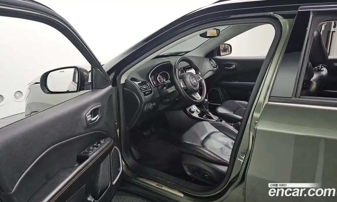 Jeep Compass 2019 2.4 Автомат в Москве № 169790, фото 17