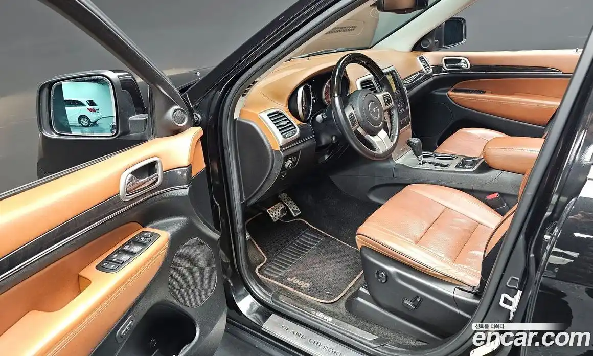 Jeep Cherokee 2013 3.0 Автомат в Москве № 169873, фото 4