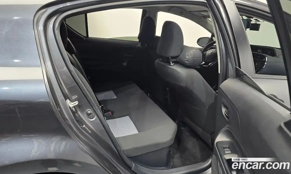 Toyota Prius 2019 1.5 Автомат в Москве № 170167, фото 11