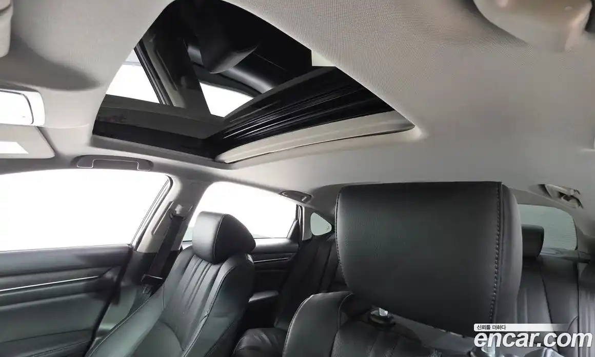 Honda Accord 2018 2.0 Автомат в Москве № 170672, фото 17