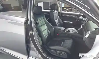 Honda Accord 2018 2.0 Автомат в Москве № 170672, миниатюра 4