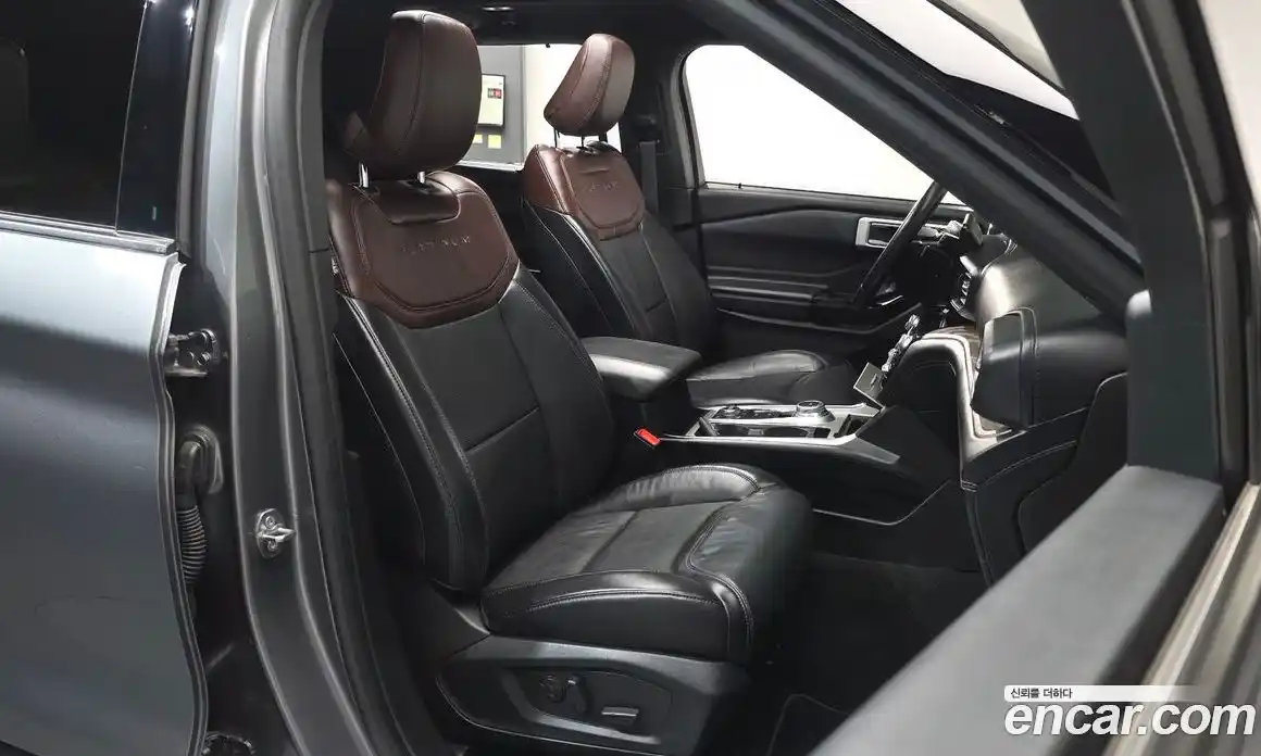 Ford Explorer 2021 3.0 Автомат в Москве № 170861, фото 11