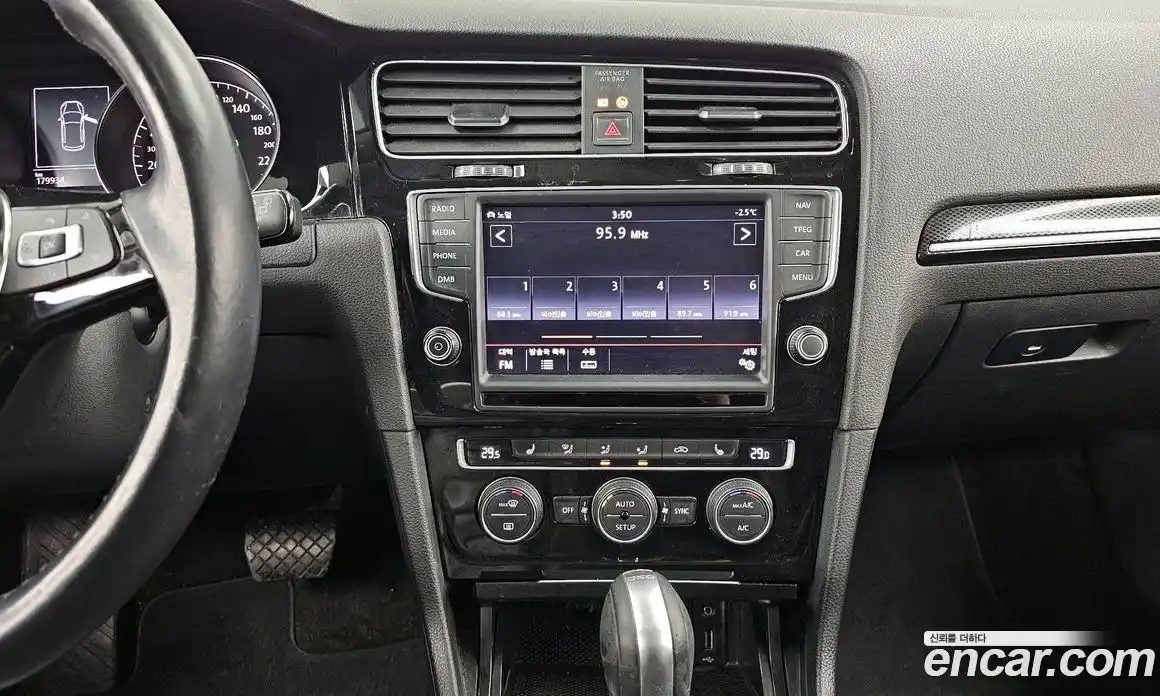 Volkswagen Golf 2014 2.0 Автомат в Москве № 178403, фото 17