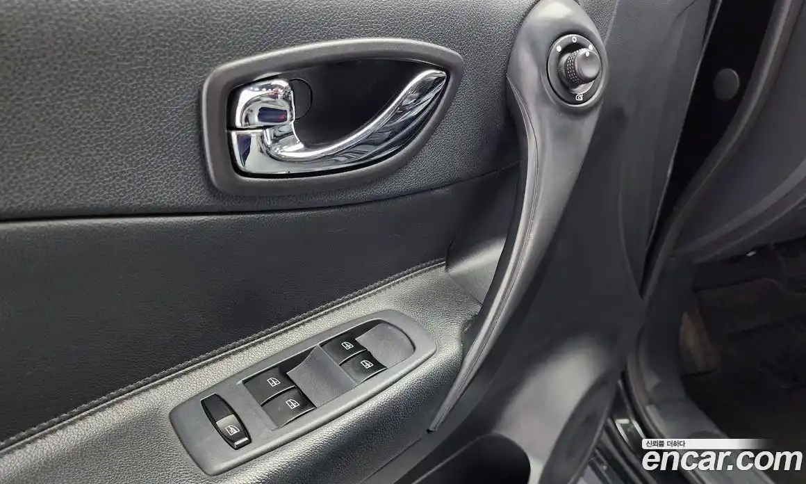 Renault QM5 2014 2.0 Автомат в Москве № 184048, фото 11