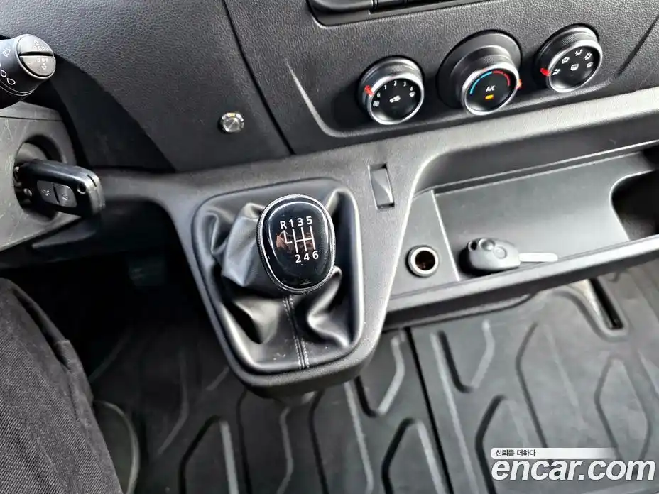 Renault Master 2020 2.3 Механическая в Москве № 185408, фото 18