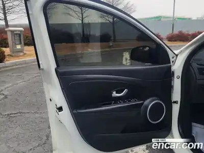 Renault SM3 2015 1.6 Автомат в Москве № 186413, миниатюра 11