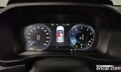 Volvo XC40 2022 2.0 Автомат в Москве № 189187, миниатюра 2