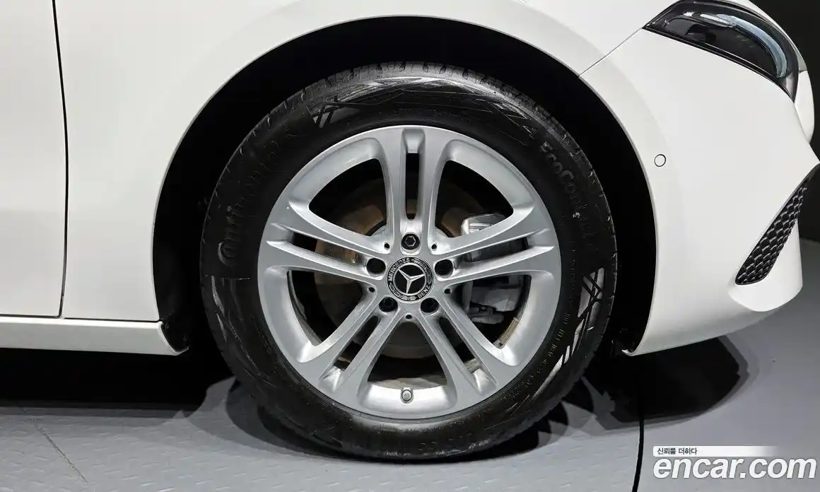 Mercedes-Benz A-Class 2025 2.0 Автомат в Москве № 193534, фото 4