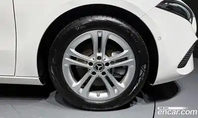 Mercedes-Benz A-Class 2025 2.0 Автомат в Москве № 193534, миниатюра 4