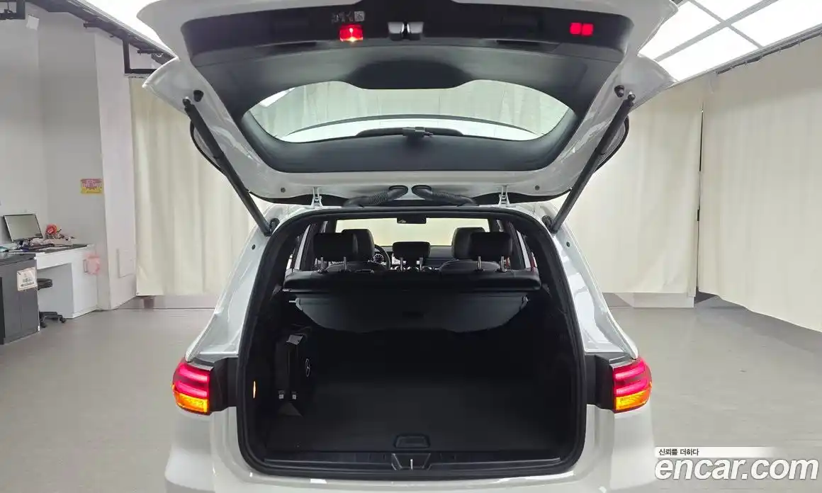 Mercedes-Benz GLB-Class 2025 2.0 Автомат в Москве № 193647, фото 17