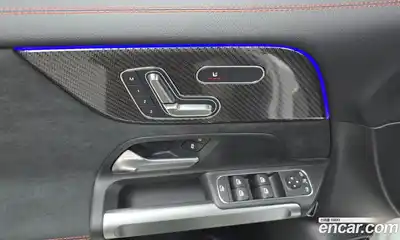 Mercedes-Benz GLB-Class 2025 2.0 Автомат в Москве № 193647, миниатюра 2