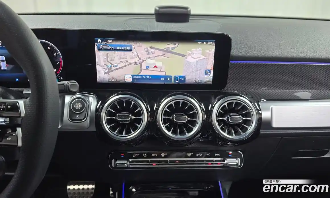 Mercedes-Benz GLB-Class 2025 2.0 Автомат в Москве № 193647, фото 7