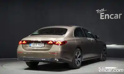 Mercedes-Benz E-Class 2025 2.0 Автомат в Москве № 193866, миниатюра 2