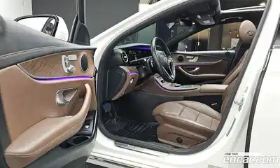 Mercedes-Benz E-Class 2021 2.0 Автомат в Москве № 195594, миниатюра 12