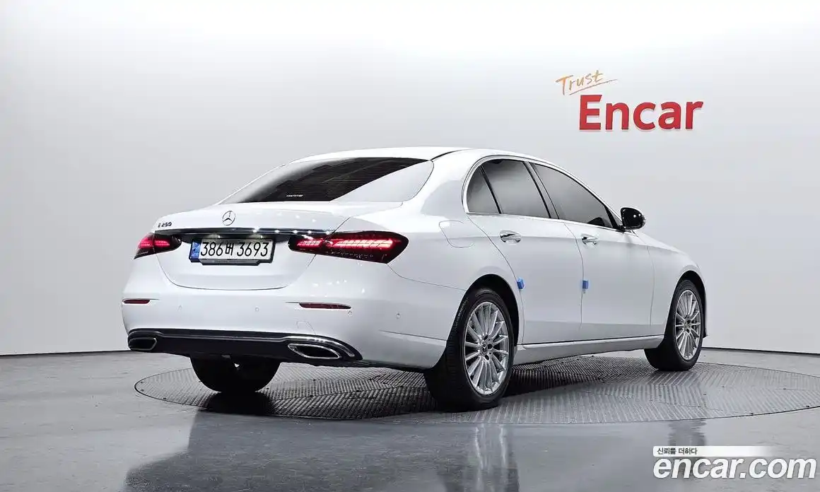 Mercedes-Benz E-Class 2021 2.0 Автомат в Москве № 195594, фото 19