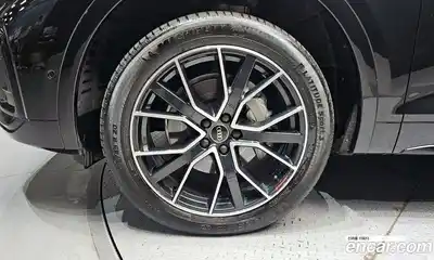 Audi Q5 2024 2.0 Автомат в Москве № 195966, миниатюра 5