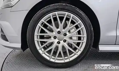 Audi A6 2018 2.0 Автомат в Москве № 196531, миниатюра 3