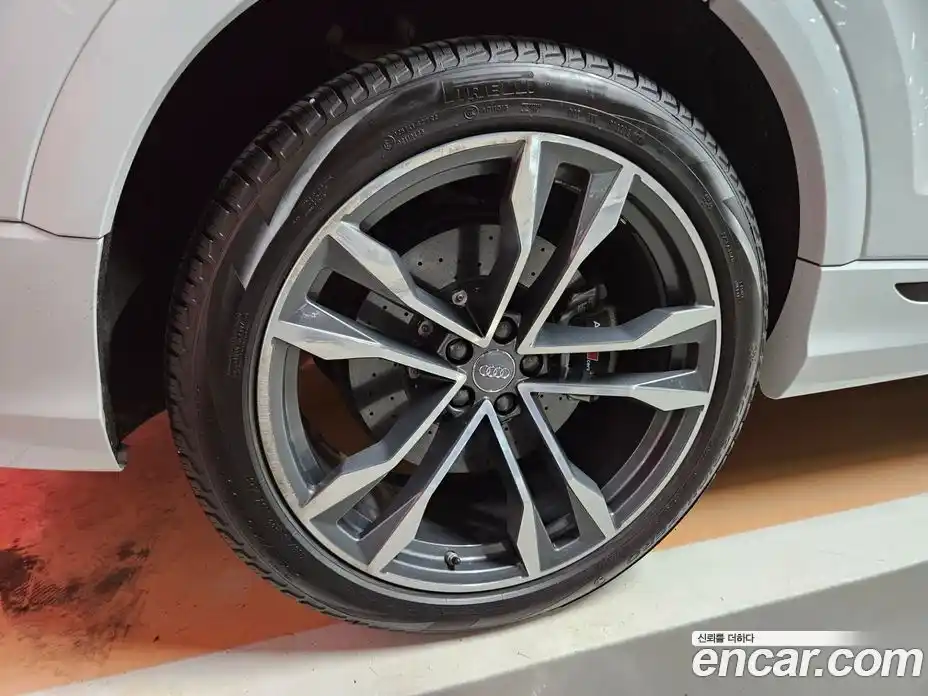 Audi SQ8 2020 4.0 Автомат в Москве № 196817, фото 11