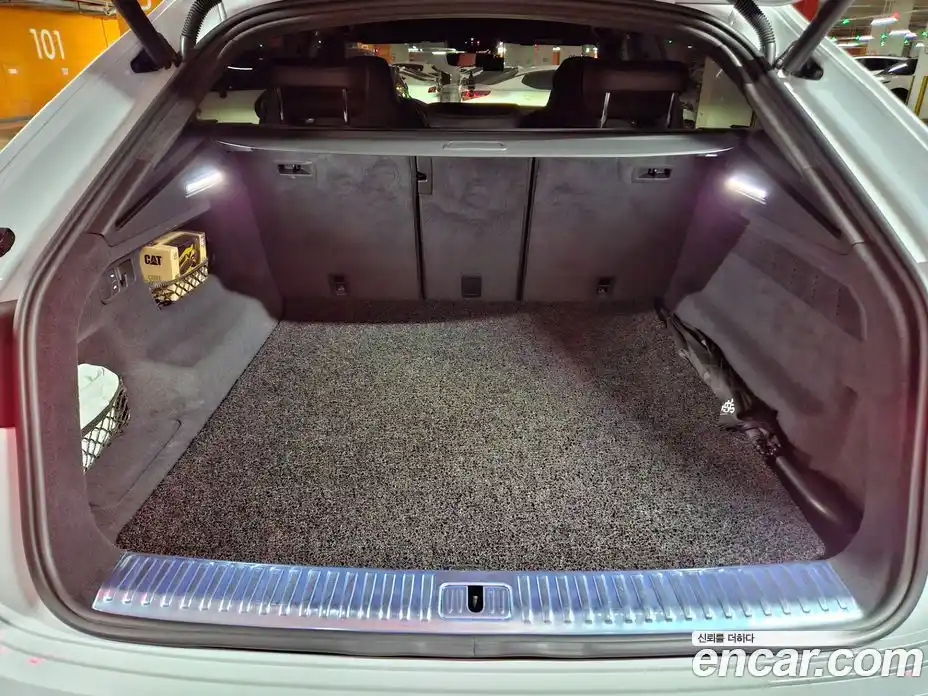 Audi SQ8 2020 4.0 Автомат в Москве № 196817, фото 15