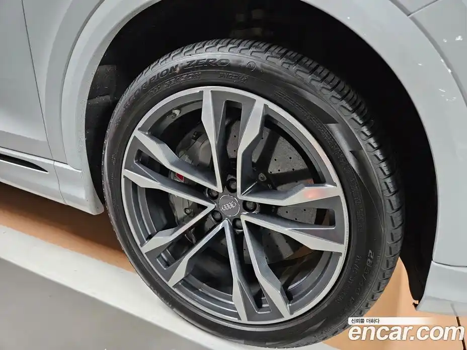 Audi SQ8 2020 4.0 Автомат в Москве № 196817, фото 19