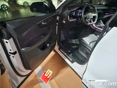 Audi SQ8 2020 4.0 Автомат в Москве № 196817, миниатюра 7