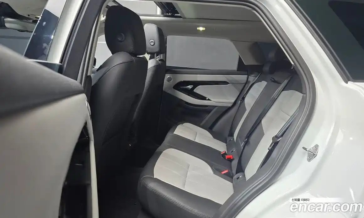 Land Rover Range-Rover Evoque 2024 2.0 Автомат в Москве № 198079, фото 13