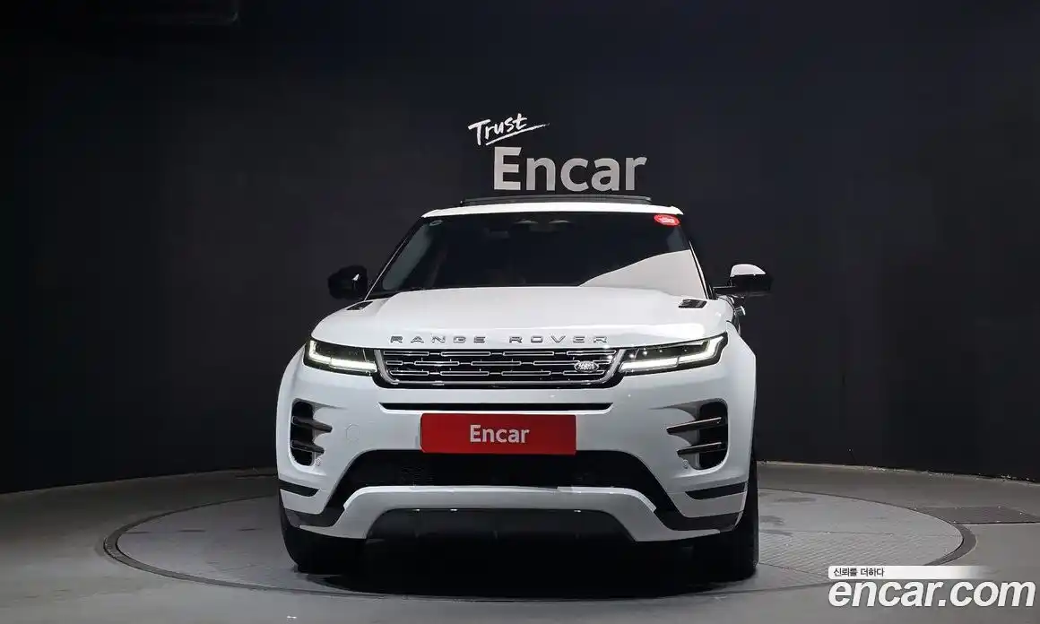 Land Rover Range-Rover Evoque 2024 2.0 Автомат в Москве № 198079, фото 3