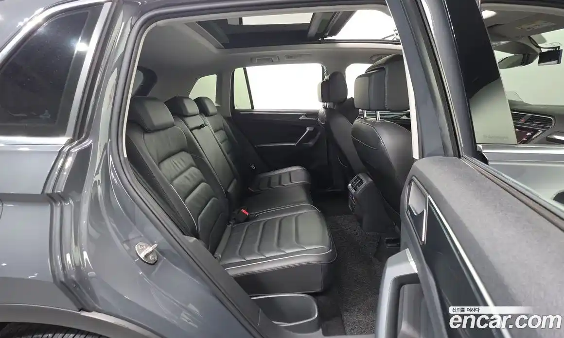 Volkswagen Tiguan 2022 2.0 Автомат в Москве № 199036, фото 19