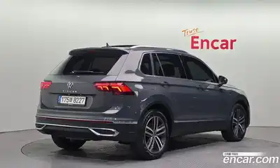 Volkswagen Tiguan 2022 2.0 Автомат в Москве № 199036, миниатюра 2