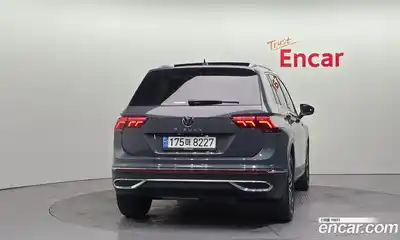 Volkswagen Tiguan 2022 2.0 Автомат в Москве № 199036, миниатюра 4