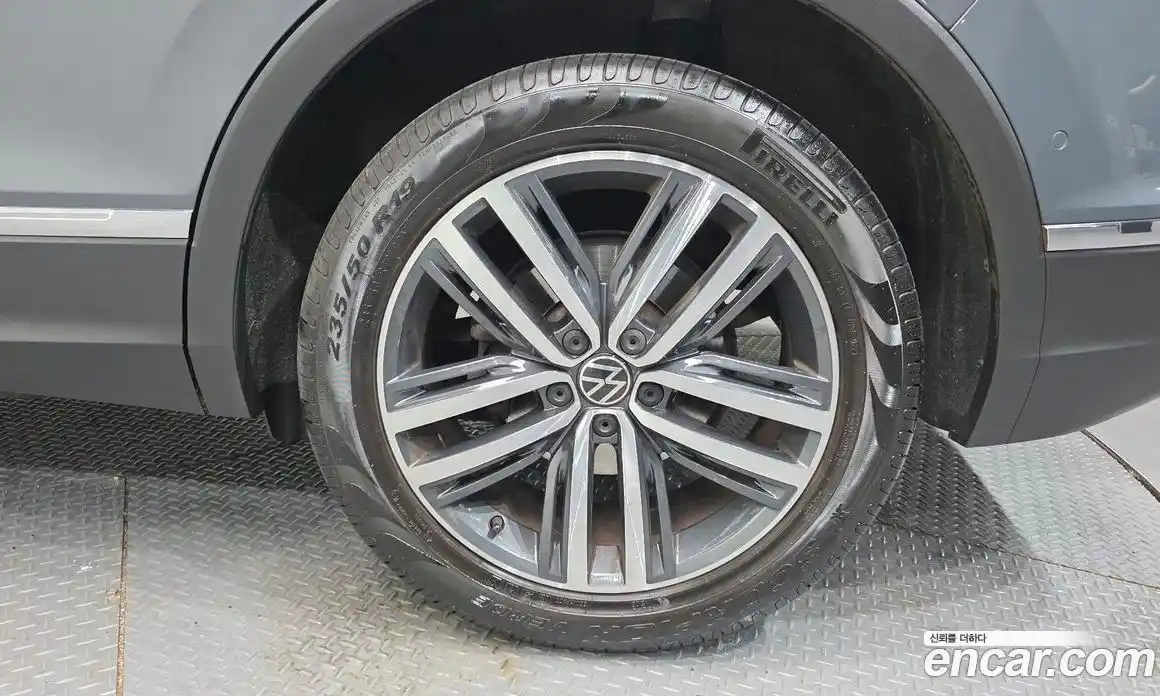 Volkswagen Tiguan 2022 2.0 Автомат в Москве № 199036, фото 5