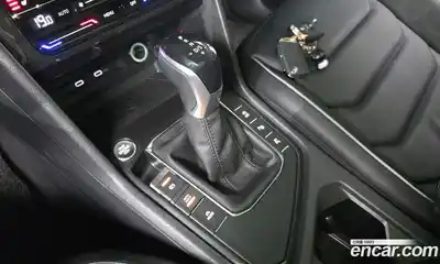 Volkswagen Tiguan 2022 2.0 Автомат в Москве № 199036, миниатюра 9