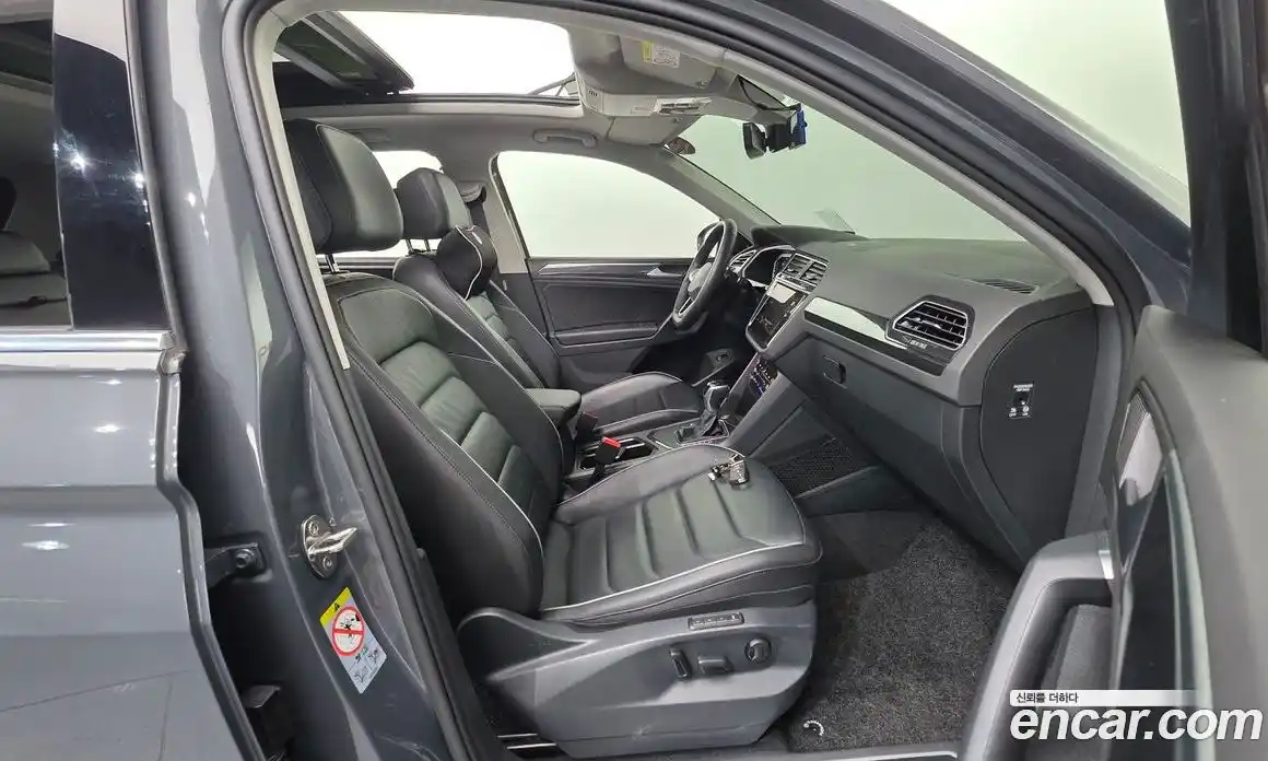 Volkswagen Tiguan 2022 2.0 Автомат в Москве № 199036, фото 10