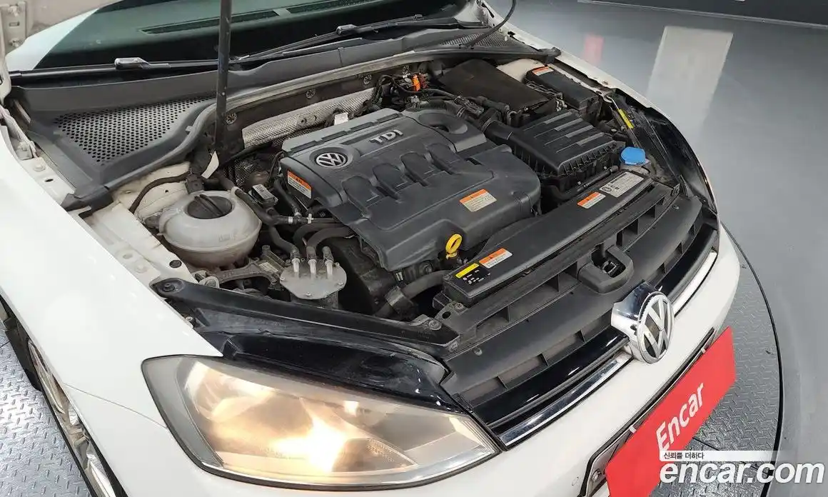 Volkswagen Golf 2014 1.6 Автомат в Москве № 199284, фото 4