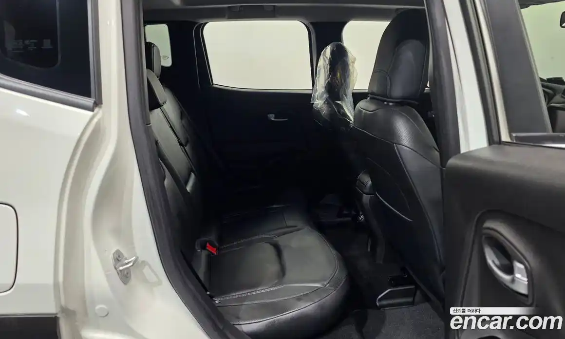 Jeep Renegade 2022 1.3 Автомат в Москве № 199435, фото 14