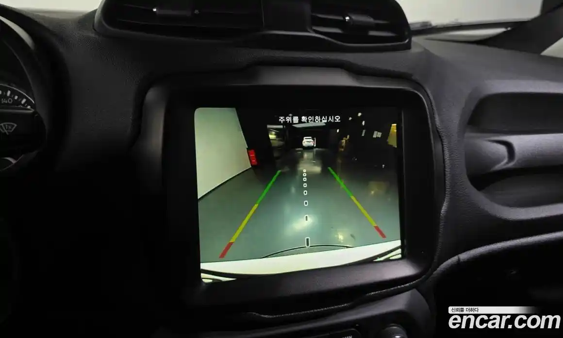 Jeep Renegade 2022 1.3 Автомат в Москве № 199435, фото 8